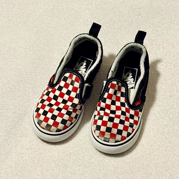 Vans Classic Slip-On Shoes For Toddlers - Picture 1 of 9